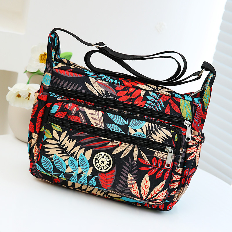 New Oxford fabric women's bag, floral fabric bag, large-capacity single-shoulder crossbody large bag for middle-aged and elderly people, street stall bag, canvas mom bag Specification image