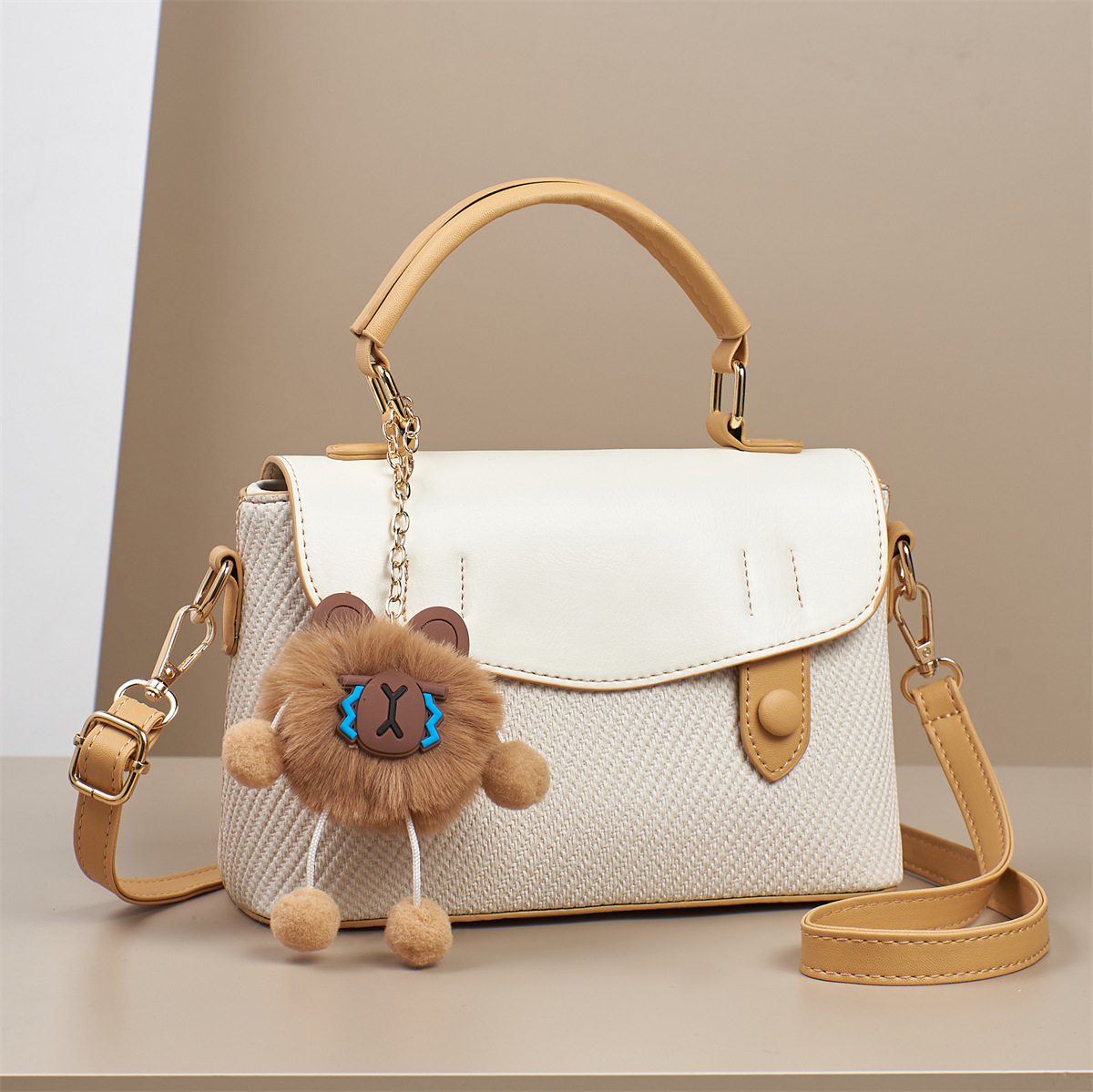 This is a new cross-border, high-quality, niche bag with a chanel-style diamond pattern. It's a women's bag and crossbody bag for 2025 undefined