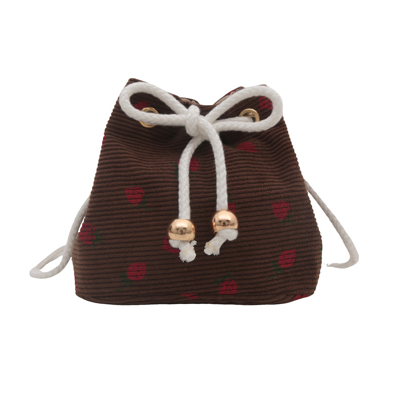 2024 Casual and simple bucket bag, fashionable and stylish, retro and trendy commuting bag, new single-shoulder bag for women in autumn and winter undefined