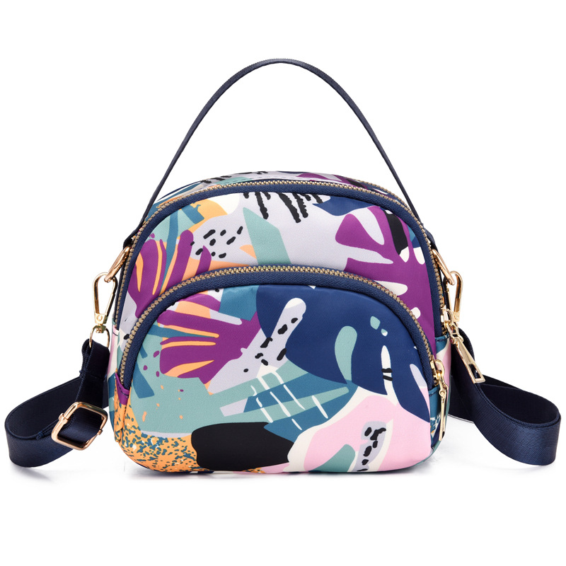 Wholesale nylon fashionable single-shoulder bags, new trendy and versatile shell bags, large-capacity crossbody bags, mobile phone loose change women's bags undefined