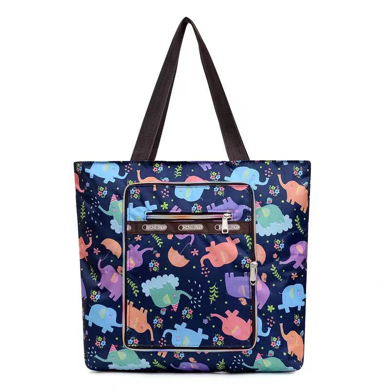 Folding handbags, mom's shopping eco-friendly bags, large-capacity travel bags, casual shoulder bags, ladies' gift bags Application Scenario