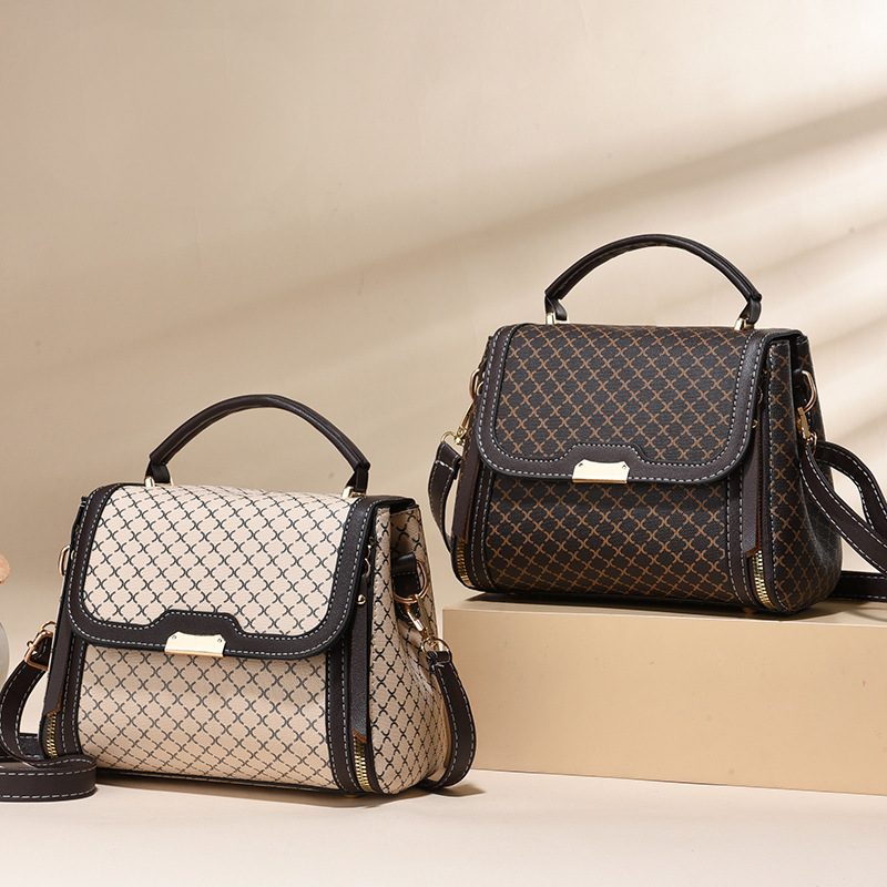 Xia Xiaozhong's 2025 new fashionable and versatile bestseller, single-shoulder bag, is a popular women's small handbag and women's crossbody bag this year Application Scenario
