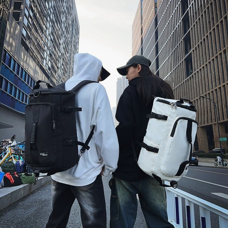 批发ins潮酷大容量双肩包户外运动健身包简约休闲通用单肩旅行包图
