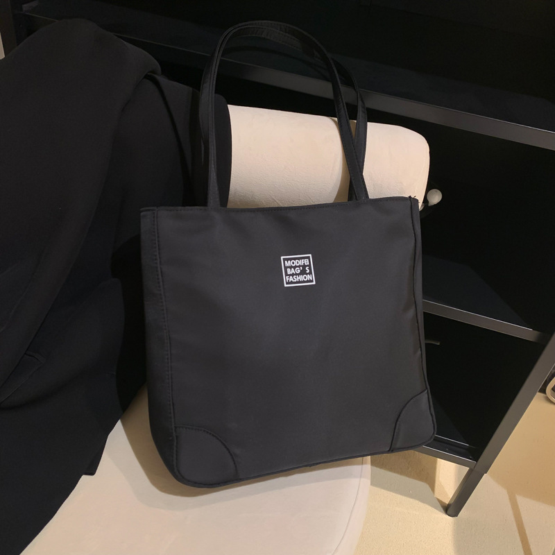 Bag Girl 2022 New large-capacity single-shoulder bag, fashionable and versatile nylon handbag, simple commuting tote bag undefined