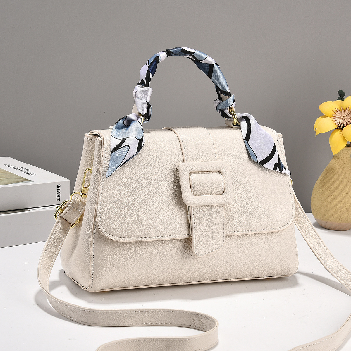 Single-shoulder crossbody bag trend manufacturer Korean style simple crossbody bag, fashionable mom bag, new summer bag for women, fashionable and versatile undefined