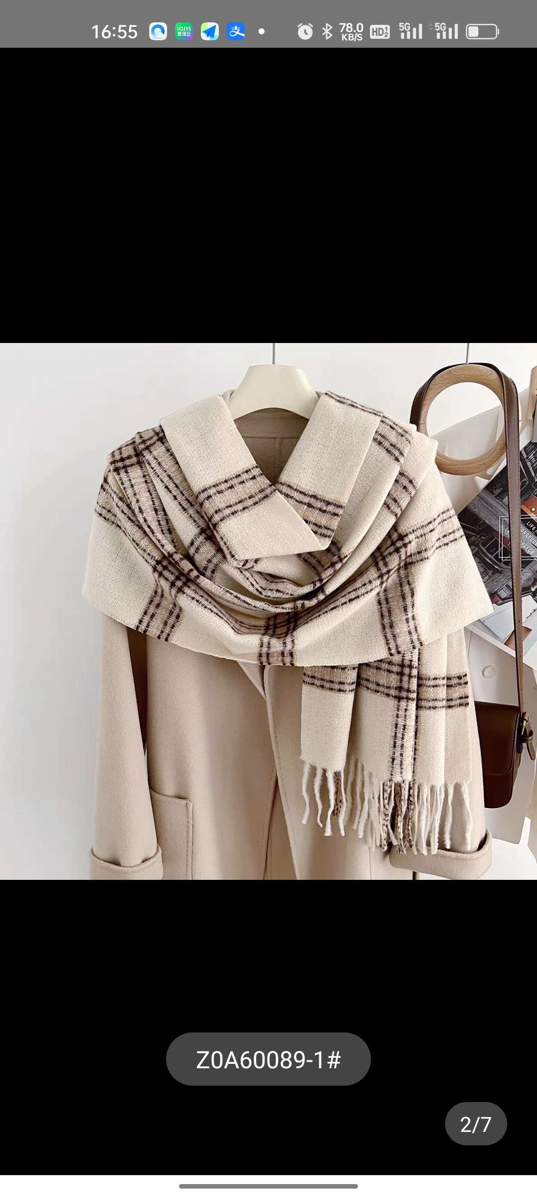 Autumn and winter atmosphere check scarf, retro tassel warm large shawl scarf, herringbone scarf Application Scenario