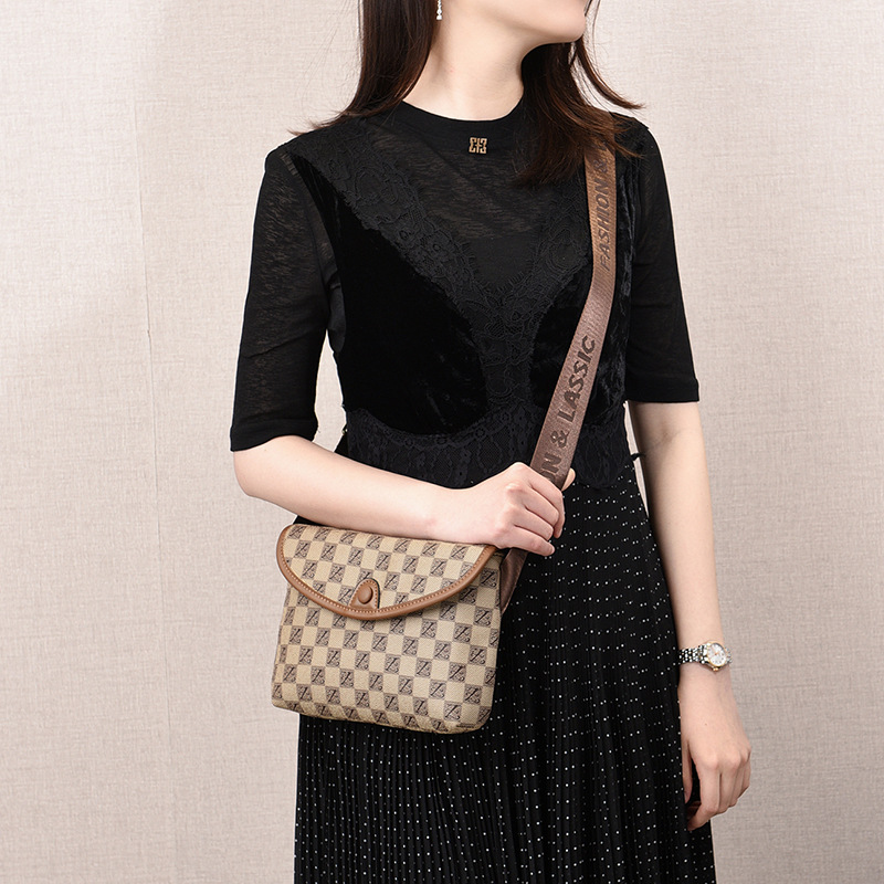 Summer's best-selling women's large bags, single-shoulder crossbody bags, women's fashion 2025, versatile and foreign trade bestsellers, new hand-held style details Picture