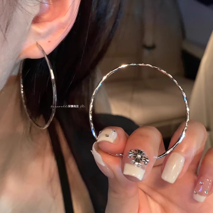 Sweet and cool style heart-shaped pearl stud silver needle 2024 new trendy and internet-famous design earrings, personalized and elegant earrings undefined