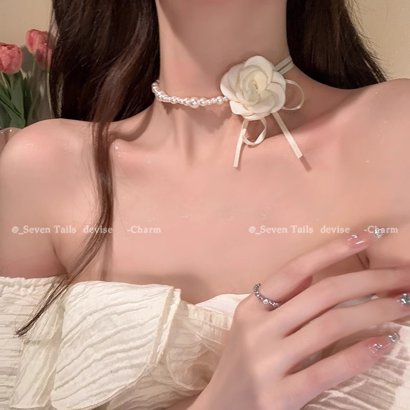 Camellia flower pearl necklace for women, choker collarbone chain spliced, light luxury and niche flower necklace, high-end accessory Specification image