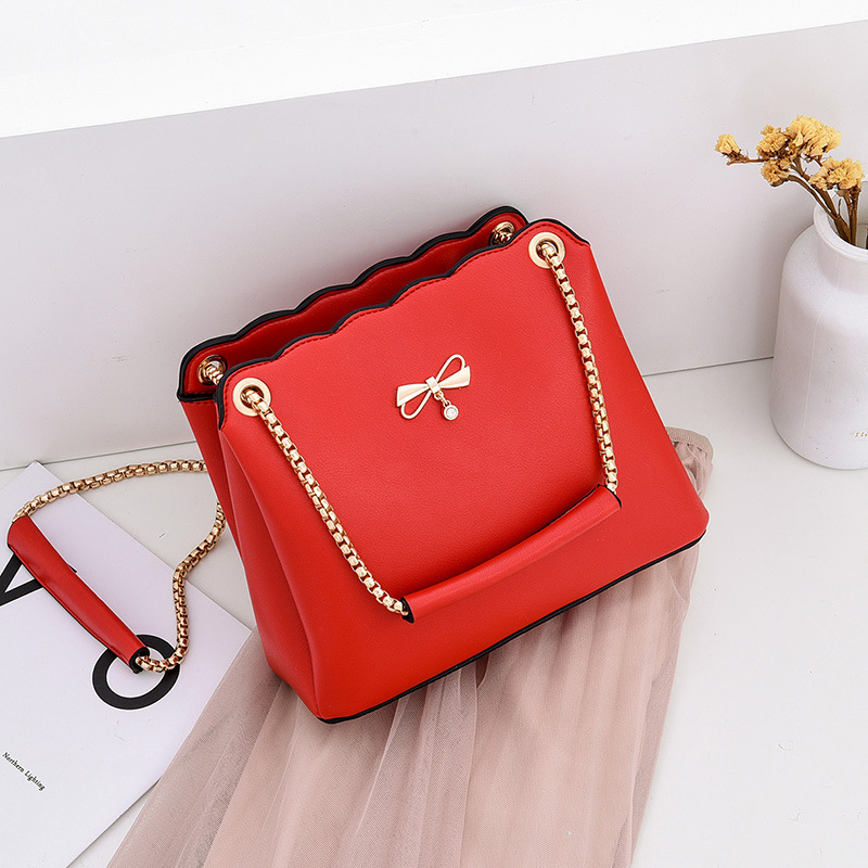 The manufacturer's autumn and winter stylish small bag for women, 2025 new Korean style, fashionable and versatile, trendy single-shoulder crossbody bag for ladies details Picture