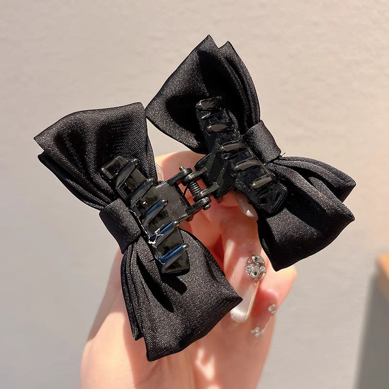 Elf ear bow, small claw clip, fluffy girl's face, small broken bangs clip, sweet princess head, half tied hair clip Application Scenario