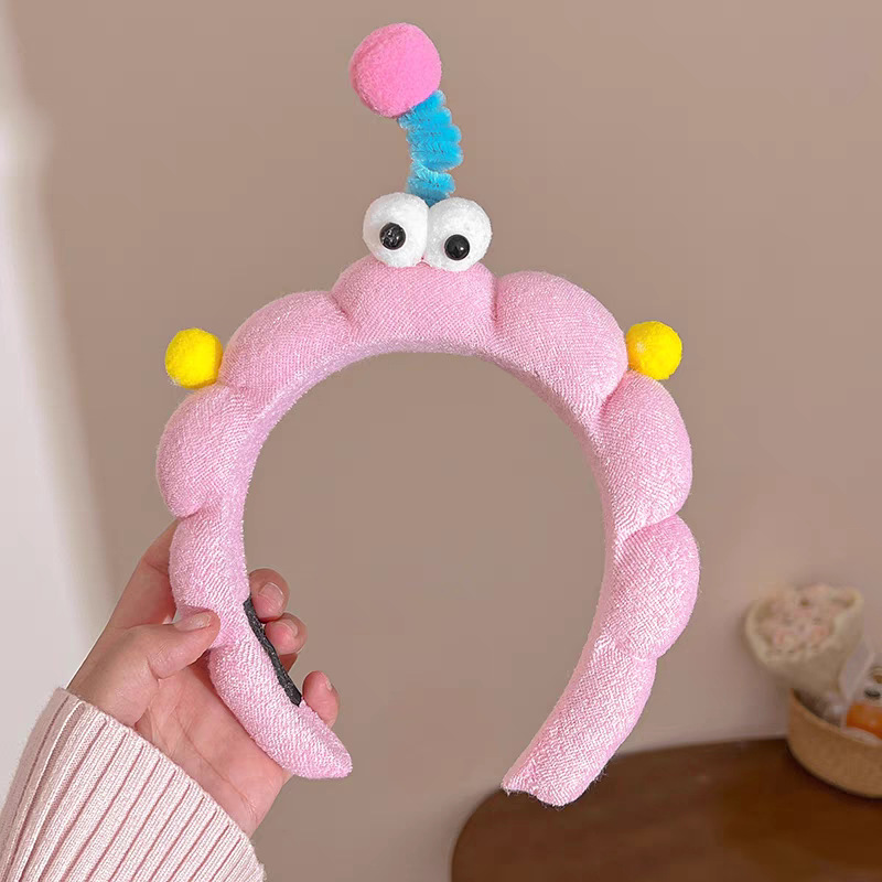 Cute cartoon plush hairband for women 2026 new style, special headband for washing face, makeup, mask application, hair pressing, hairpin headwear undefined