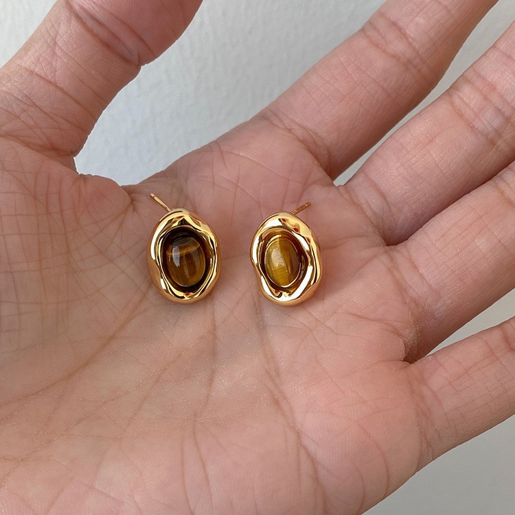 Wholesale of 925 Silver Needle Maillard Geometric Stud Earrings and Accessories for Women's 2024 New bestsellers with a retro atmosphere Specification image