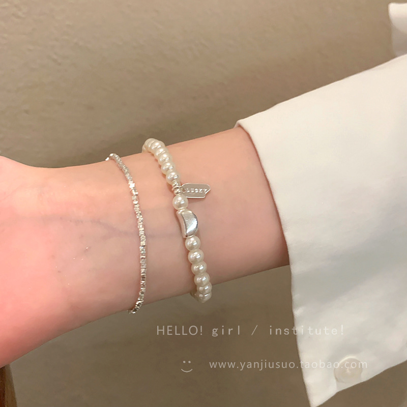 Silver pearl bracelet for Women, 2025 new style, light luxury, high-end, niche and exquisite layered bracelet accessory Application Scenario