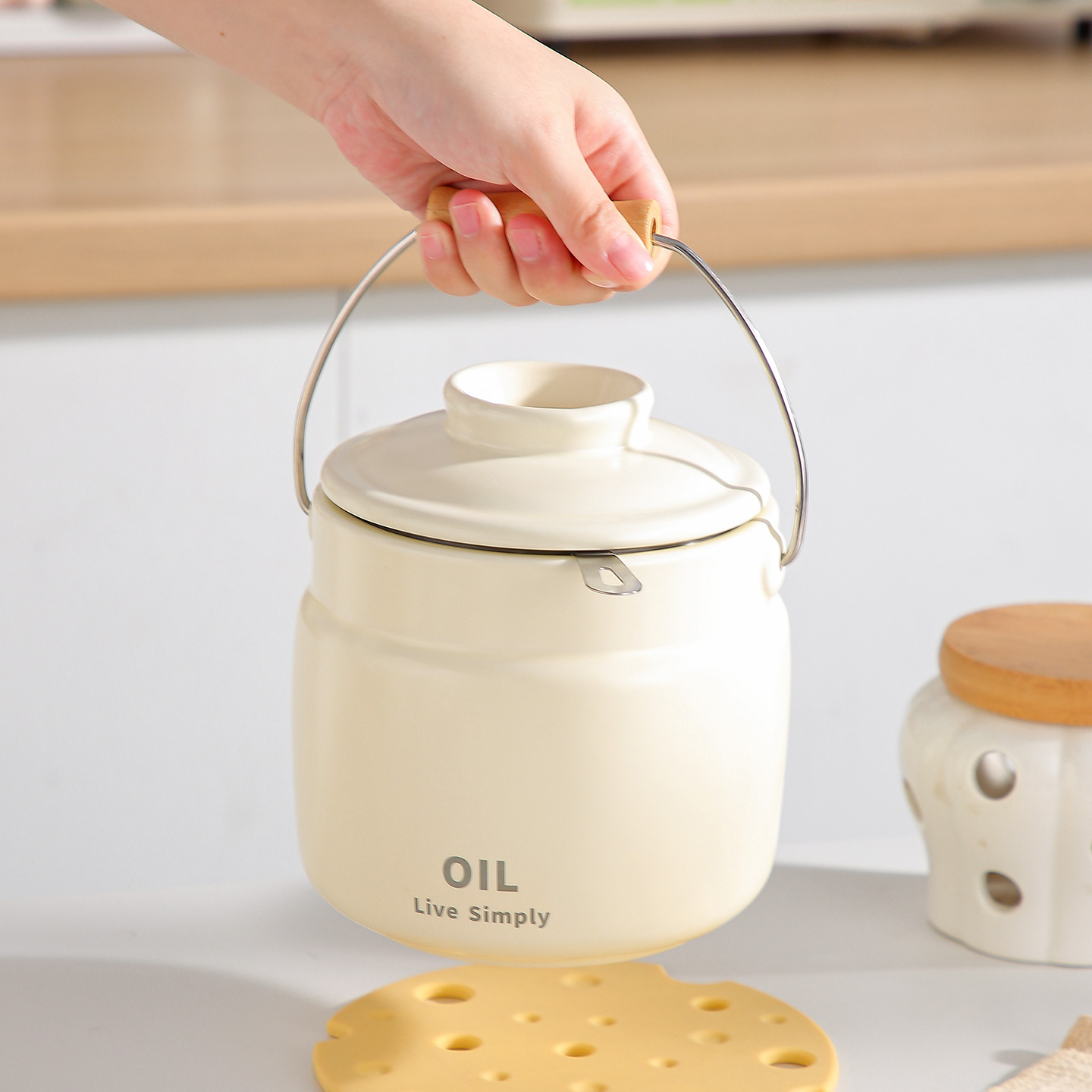 【CL】25Q4#8366 Ceramic portable Oil Filter Tank (1500ml) Milky white Specification image
