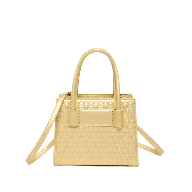 Korean style fashionable handbag for women 2024 autumn new versatile embossed single-shoulder bag, elegant commuting crossbody bag undefined