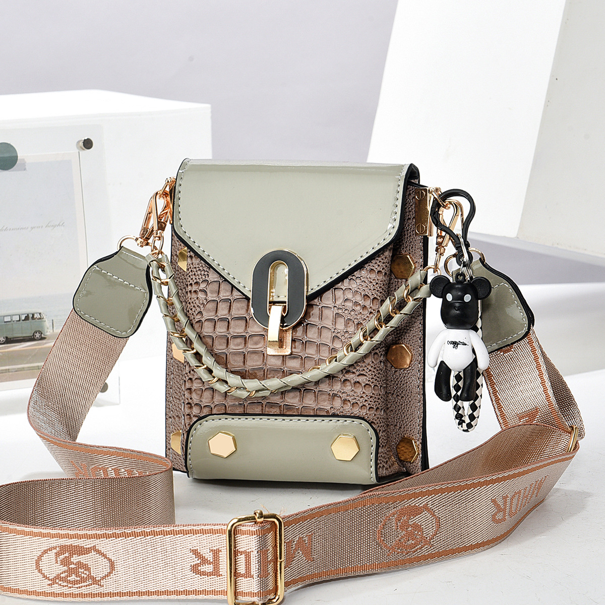 Bestseller 2025 New style versatile and fashionable Spring and Summer stylish Mom bag, trendy manufacturer direct mail single-shoulder crossbody women's bag undefined