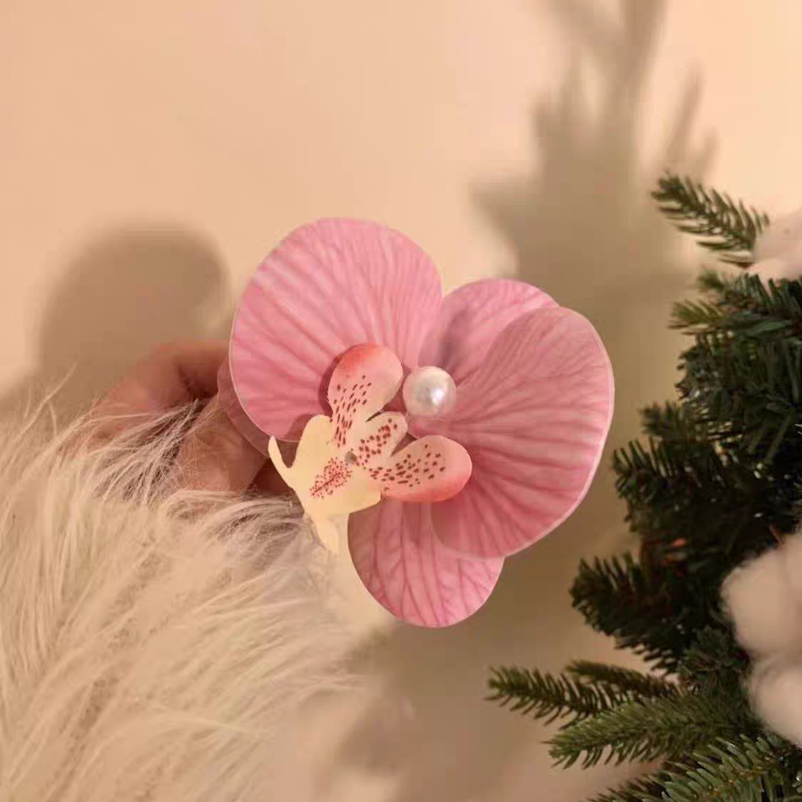 2024 New retro big red flower grab clip, large shark clip headpiece, rose hairpin, women's back of the head hairpin undefined