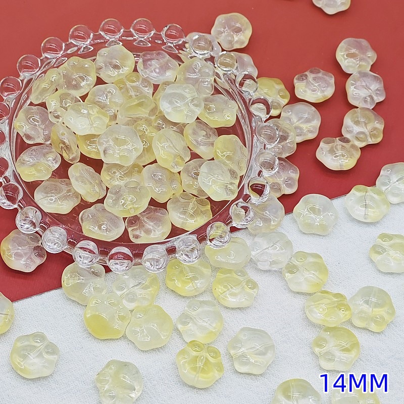 Wholesale of cute glass cat paw and bear paw gradient straight hole beaded material handcrafted DIY jewelry and hand necklace accessories undefined