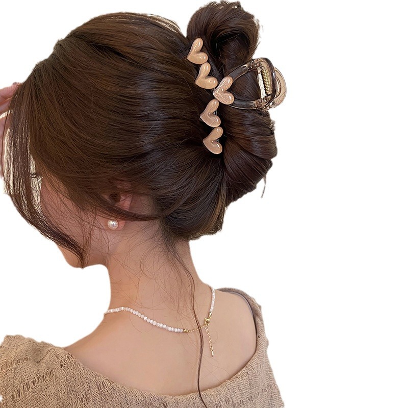 Fresh Korean-style heart-shaped hairpin for women 2026 new style, high-end and simple hairpin, high-end and elegant shark clip at the back of the head Item Picture