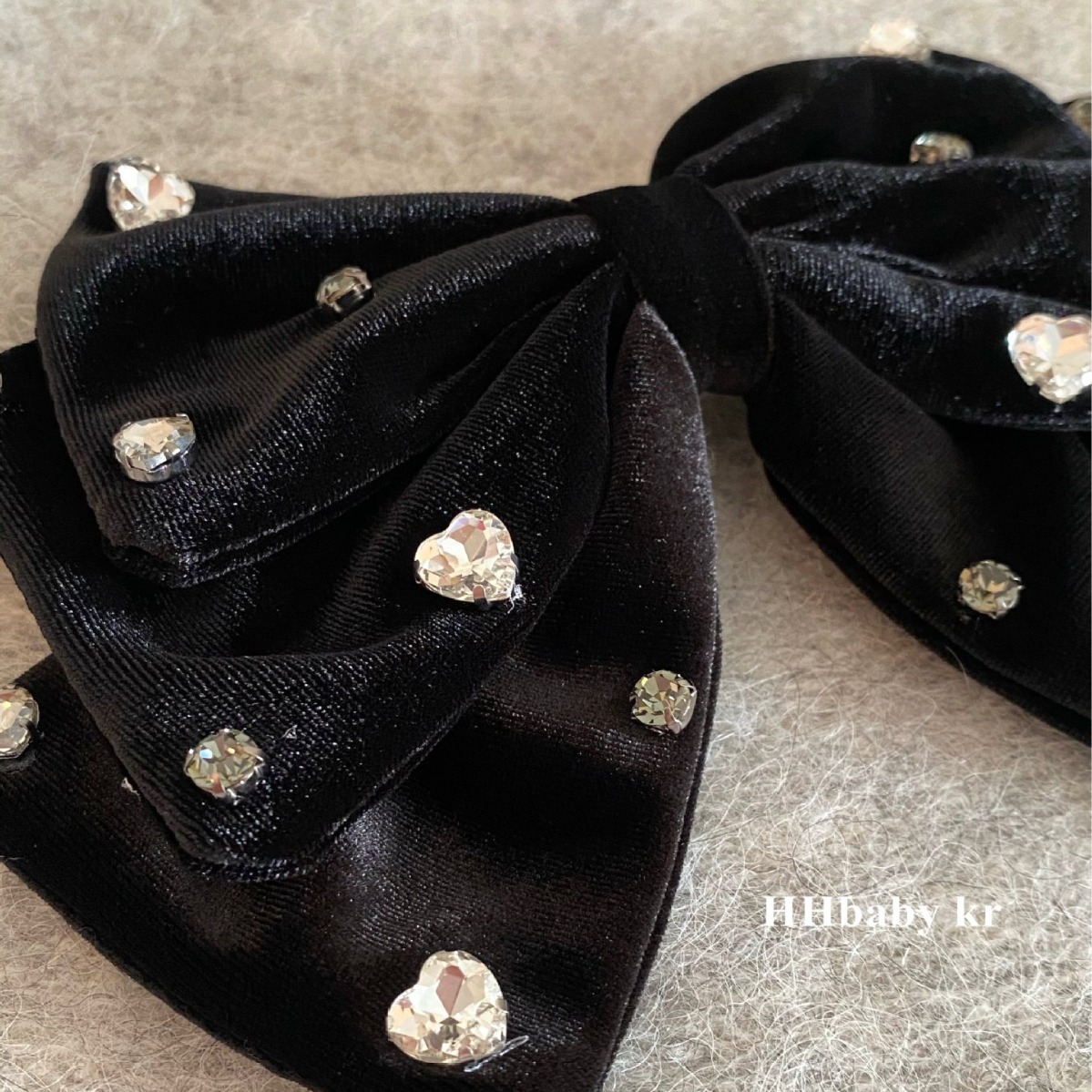 French bow diamond-encrusted hairpins, heart water diamonds, high-end feel, black goose down hairpins, back of the head hairpin headwear for women Specification image