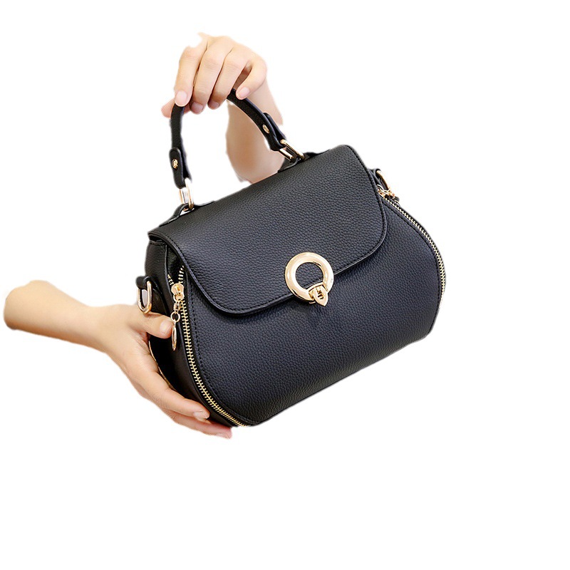 Autumn and winter stylish small bag for women 2022 New Korean style, versatile and trendy single-shoulder crossbody bag for women Item Picture