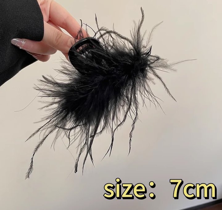 French high-end black feather claw clip for women 2024 New style, imitating ostrich hair shark clip, high ponytail half-tied hair clip undefined