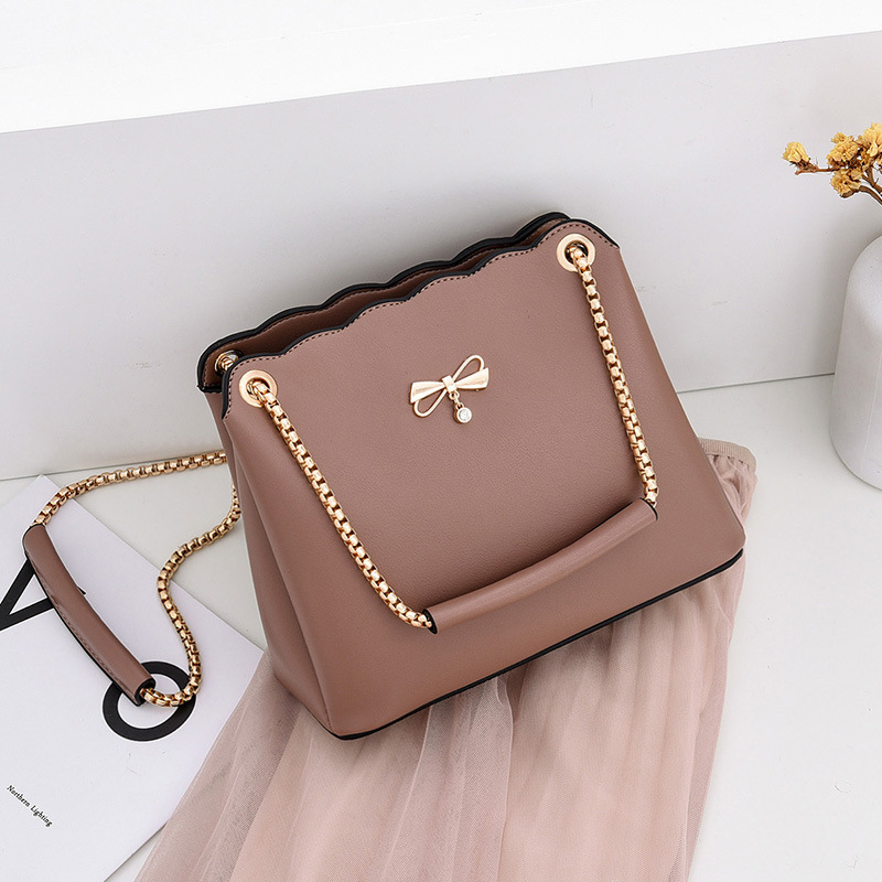The manufacturer's autumn and winter stylish small bag for women, 2025 new Korean style, fashionable and versatile, trendy single-shoulder crossbody bag for ladies undefined