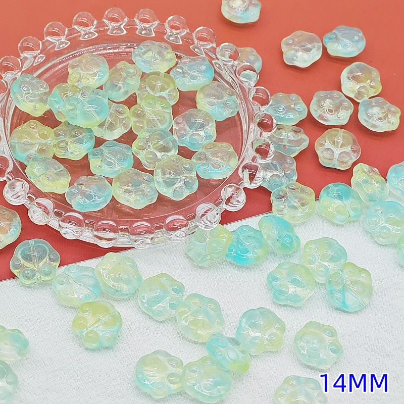 Wholesale of cute glass cat paw and bear paw gradient straight hole beaded material handcrafted DIY jewelry and hand necklace accessories undefined