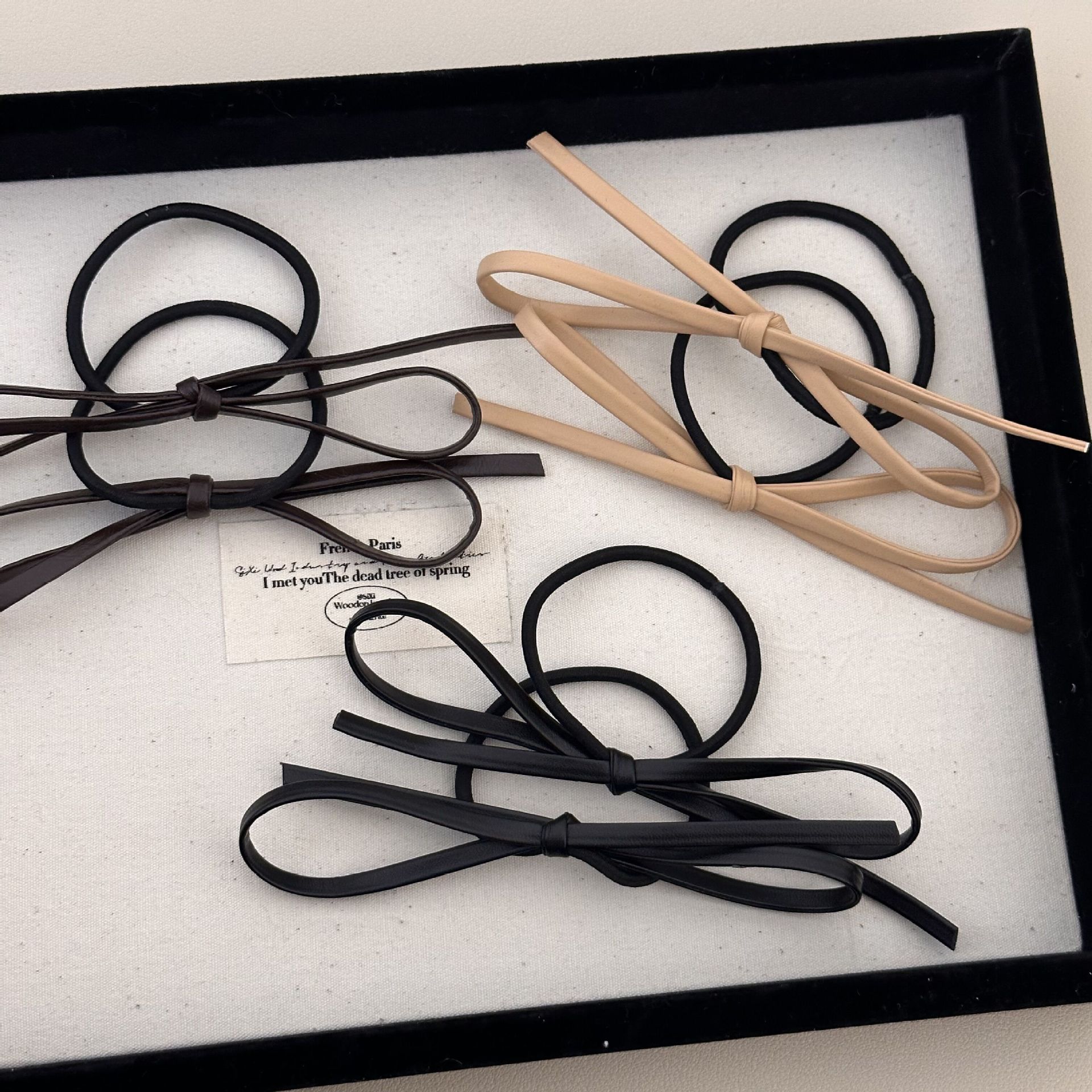 Korean-style simple butterfly tie hair band, girls' high school elastic back head bun hair band hair rope ponytail magic tool details Picture