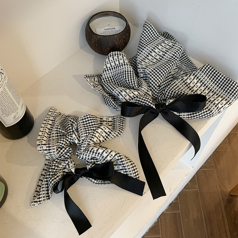 Korean-style bow, checkered square scarf hair tie, high-end female look, large intestine hair tie, niche design, oversized hair tie and hair accessory Specification image