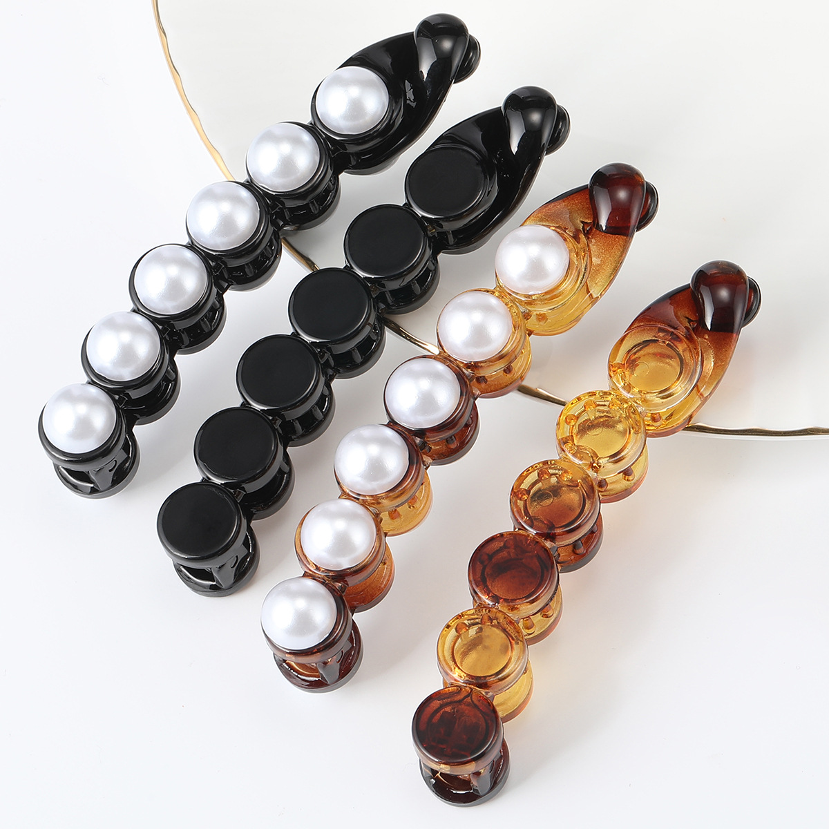 High ponytail hairpin for women at the back of the head 2025 new vertical clip, high-end hairpin 6 semi-round banana clip twist clip Application Scenario