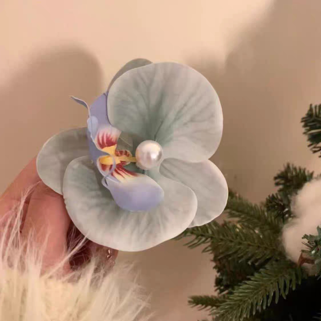 2024 New retro big red flower grab clip, large shark clip headpiece, rose hairpin, women's back of the head hairpin undefined