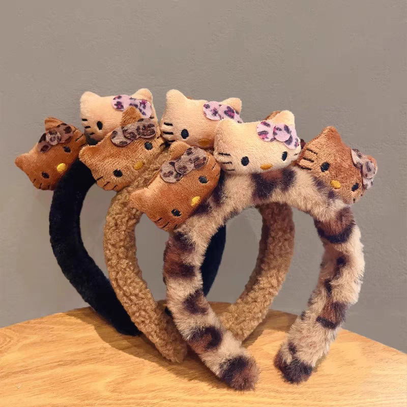 Cute cartoon plush hairband for women 2026 new style, special headband for washing face, makeup, mask application, hair pressing, hairpin headwear Specification image