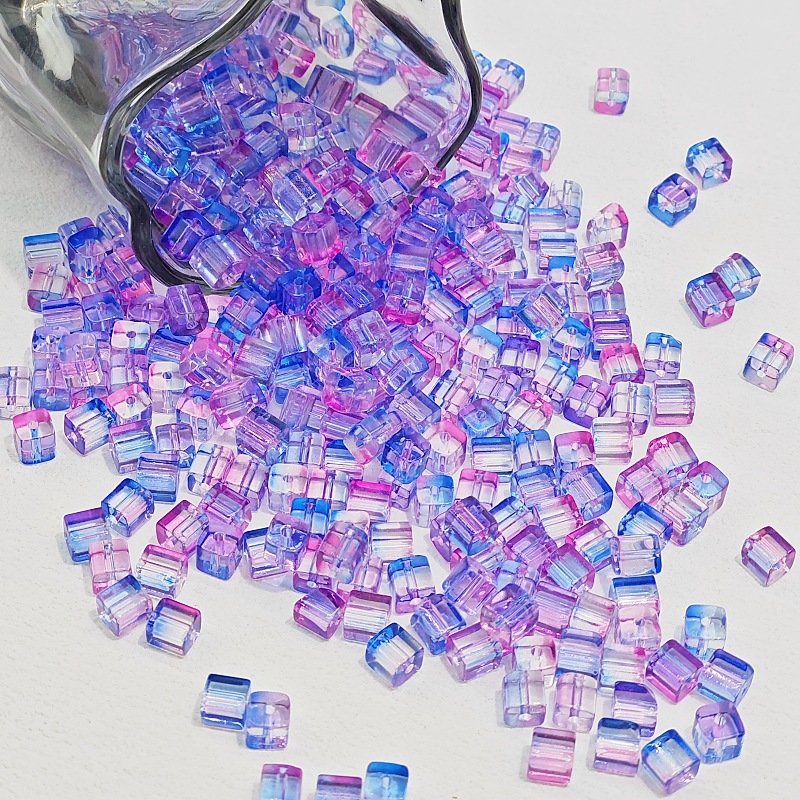 مصنوعة من سوار مصنوعة من سوار مصنوعة يدوياً من محرز رز مكعّب متدرج قدره 7 ملم undefined