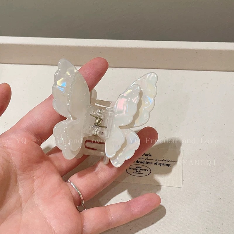High-quality acetic acid triangle clip women's 2026 new high-end style, shark clip hair clip, semi-tied hair accessory undefined