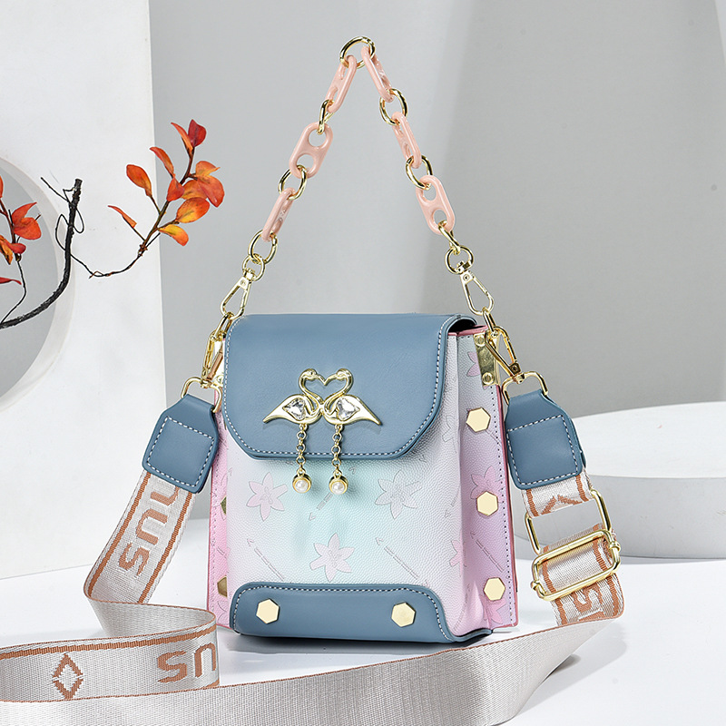 Korean style simple small square bag, fashionable and versatile single-shoulder crossbody bag, trendy manufacturer, mini mobile phone bag, new summer bag for women full image
