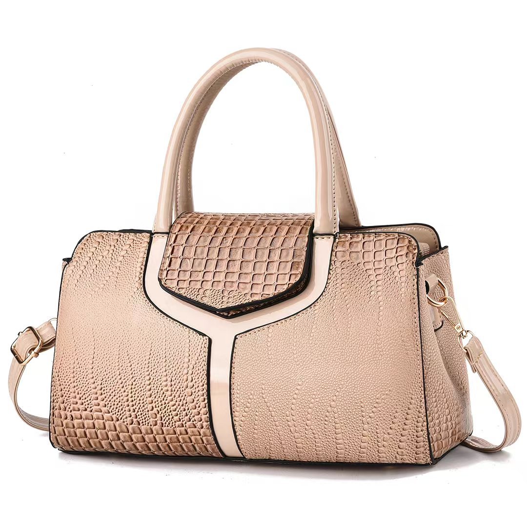 The new single-shoulder bag from the foreign trade manufacturer is trendy, fashionable and versatile. It has a large capacity for women and can be worn diagonally on one shoulder. 2025 handbag undefined