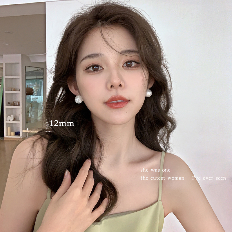 High-end and touching pearl stud earrings for women, 2026 new trendy bestsellers, niche design sense earrings, light luxury earrings Specification image