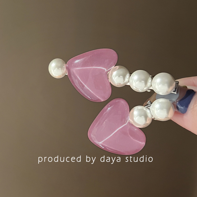 Mermaid Bubble Super Fairy French Wave Light heart-shaped Pearl hair clip, high-end, niche, sweet and elegant fringe by the sea clip undefined