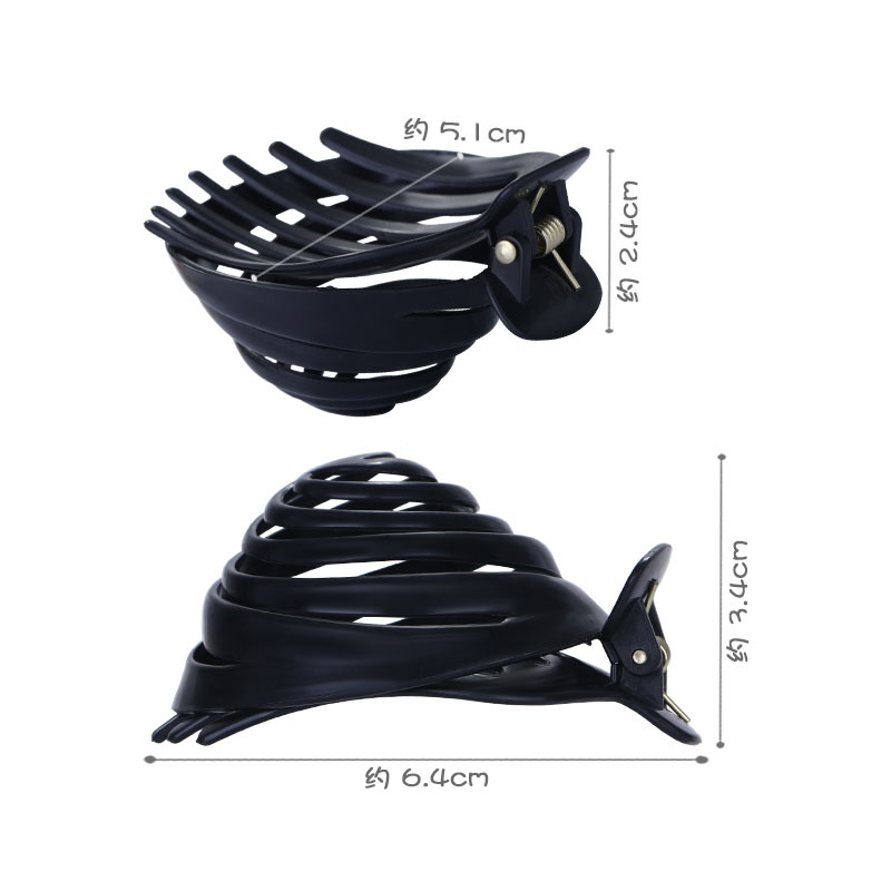 Ladies' snail horizontal hairpin accessories, portable threaded black wig, PP material, small mushroom grab clip, turtle clip Application Scenario