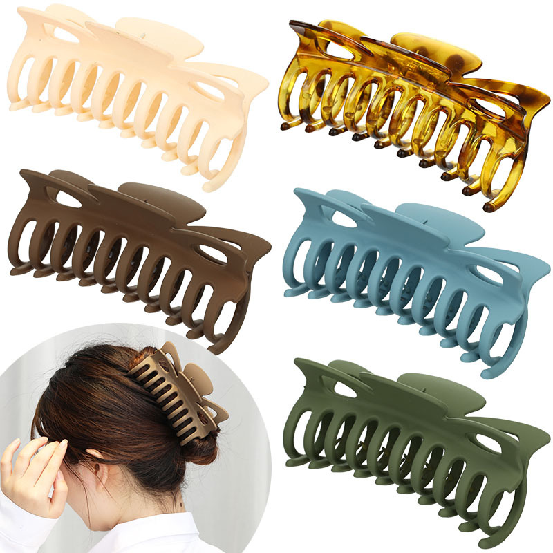 2023 Summer New Collection: Korean version Klein blue hair clip, women's blue hairpin, elegant shark clip headwear Application Scenario