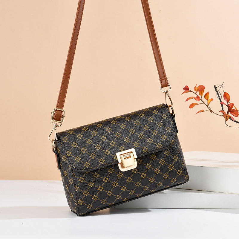 Summer versatile and high-quality women's bag, 2025 new trendy single-shoulder bag, soft leather small bag, crossbody bag, lightweight women's bag Application Scenario