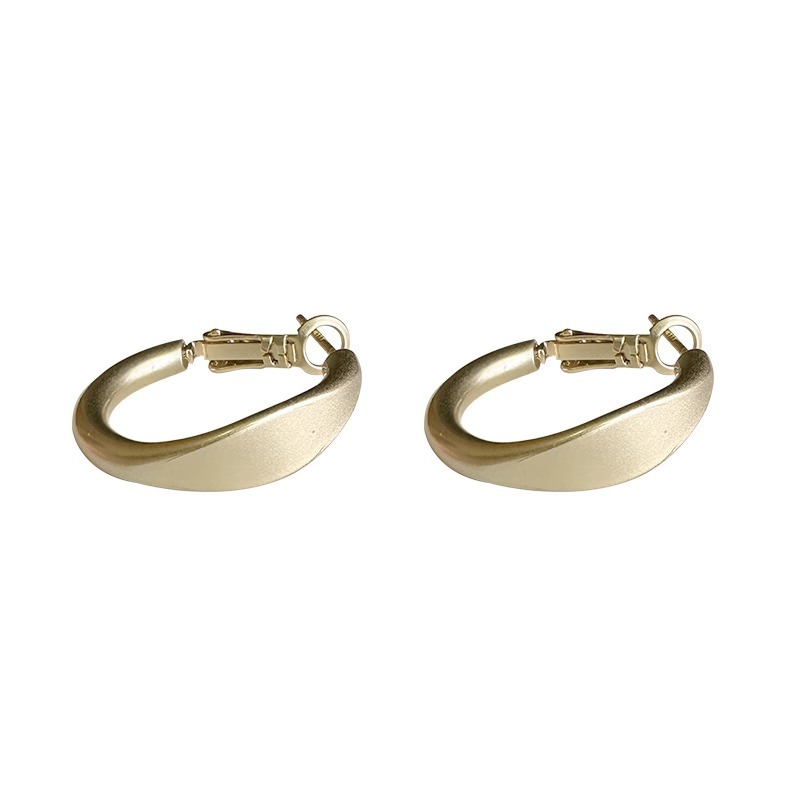 925 Silver matte coffee gold pigment ring earrings, a niche design, a 2025 new bestseller, stud earrings for women with a high-end feel Item Picture