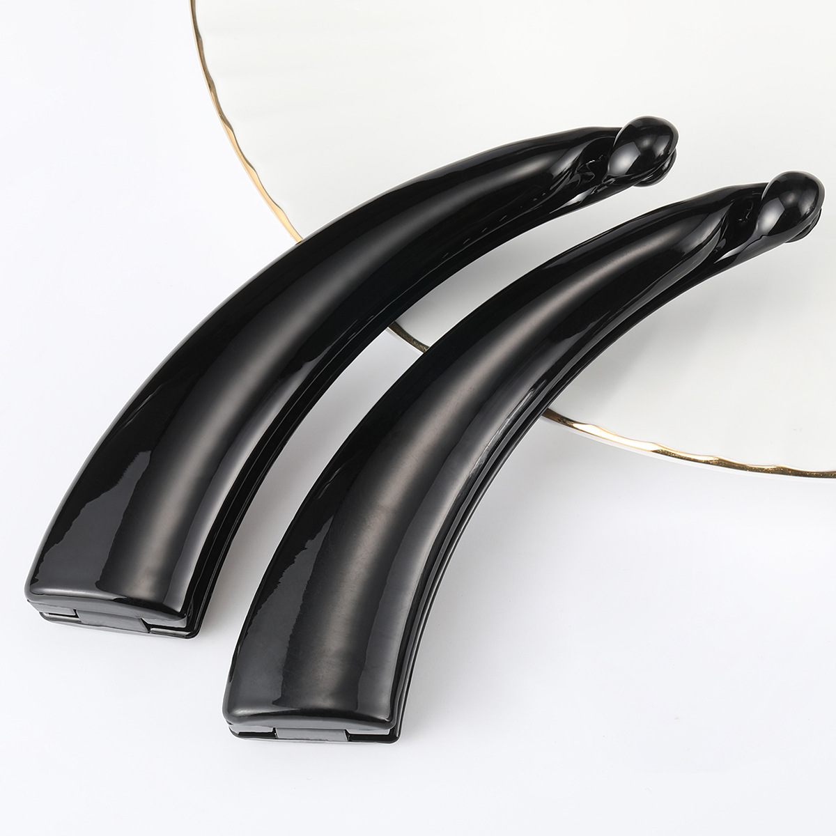 Moon-shaped PC material bright black banana clip vertical clip Korean version 11cm large ponytail clip DIY accessory full image