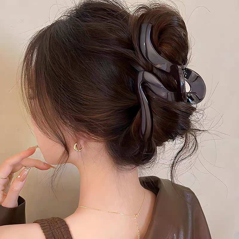 Early spring style, niche design sense, women's 2025 new shark clip, high-end hair clip, large hair clip headwear undefined