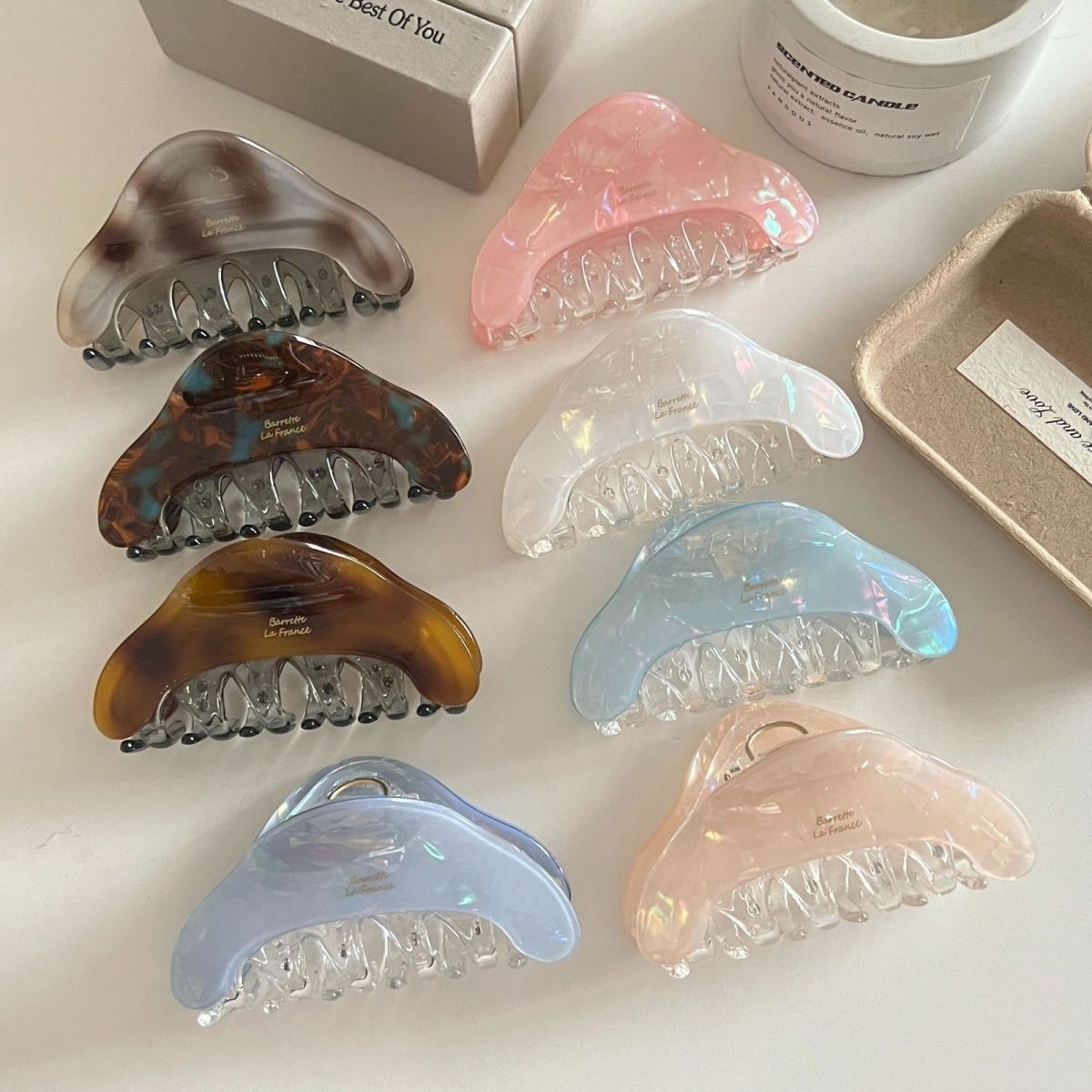 High-quality acetic acid triangle clip women's 2026 new high-end style, shark clip hair clip, semi-tied hair accessory details Picture