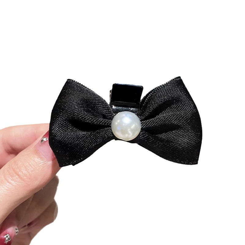 Black bow pearl small claw clips for women's side forehead fringe clips, sweet and elegant princess hair clips Item Picture