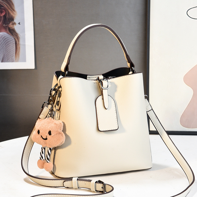 New small bags for women, summer bags for women, manufacturer of foreign trade, fashionable and versatile, trendy single-shoulder crossbody mesh details Picture