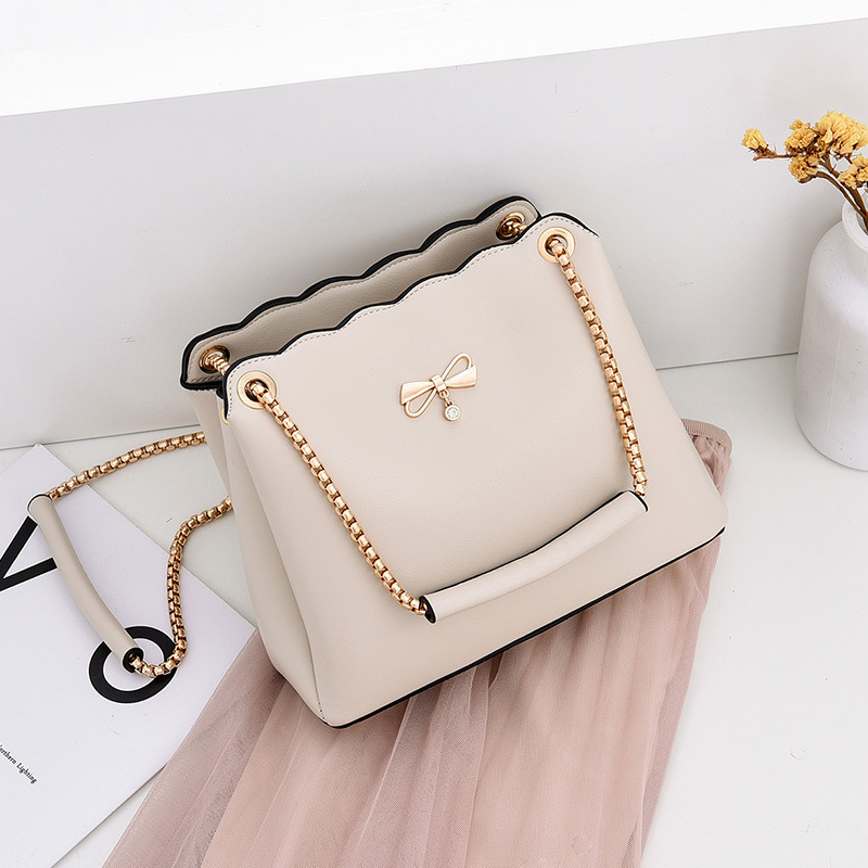 The manufacturer's autumn and winter stylish small bag for women, 2025 new Korean style, fashionable and versatile, trendy single-shoulder crossbody bag for ladies undefined